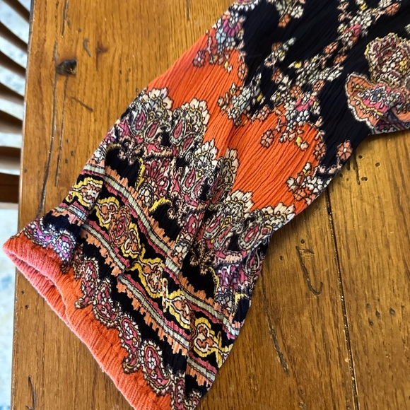 Floral Paisley Women's Top - Picture 2 of 4